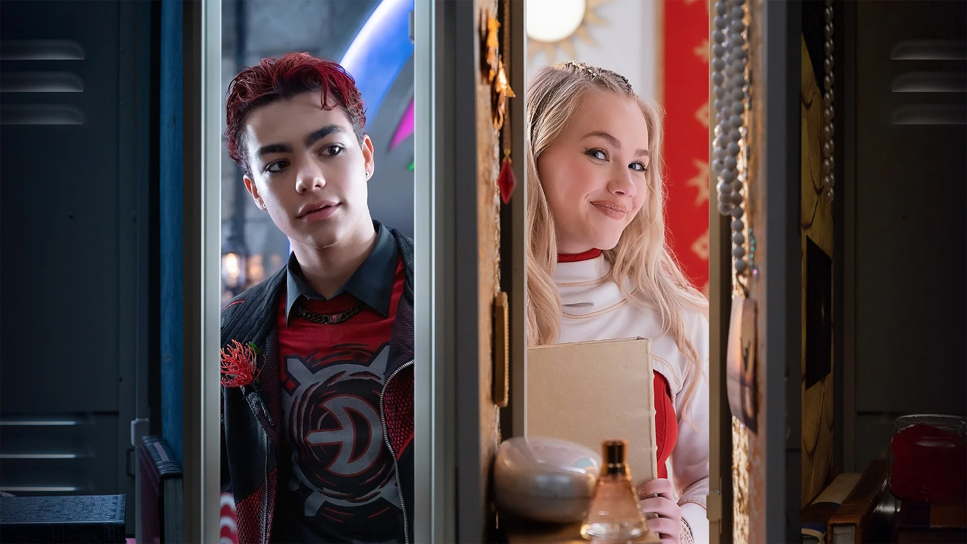 ЗОМБИ: Шкафчик с секретами